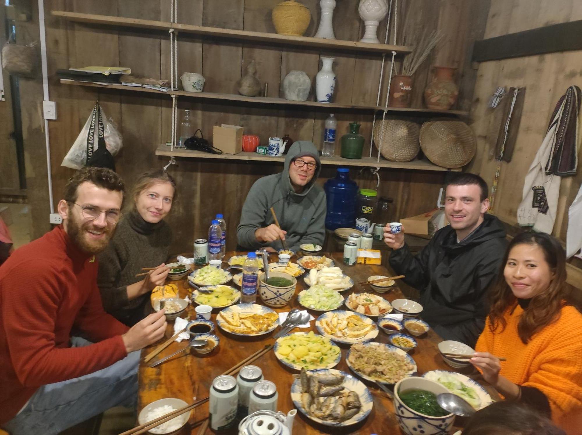 Lung Muoi Homestay Na Giao Экстерьер фото